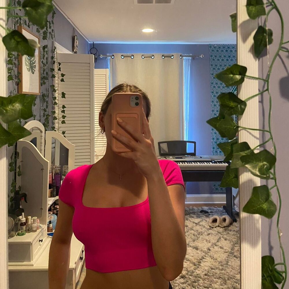 Unbranded Women's Pink Crop-top